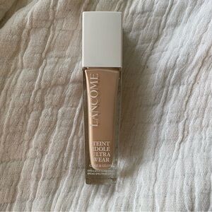 Lancôme: Teint Idole Ultra Wear - Care & Glow Serum Foundation
